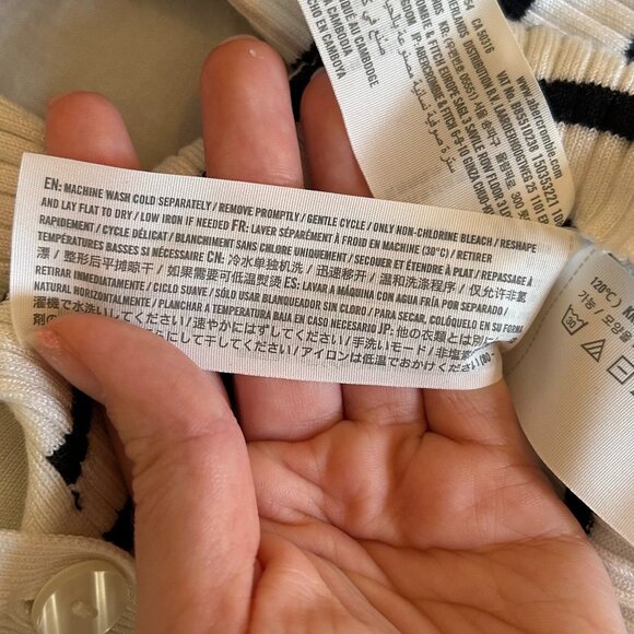 Abercrombie & Fitch Cropped Sweater - Picture 6 of 7